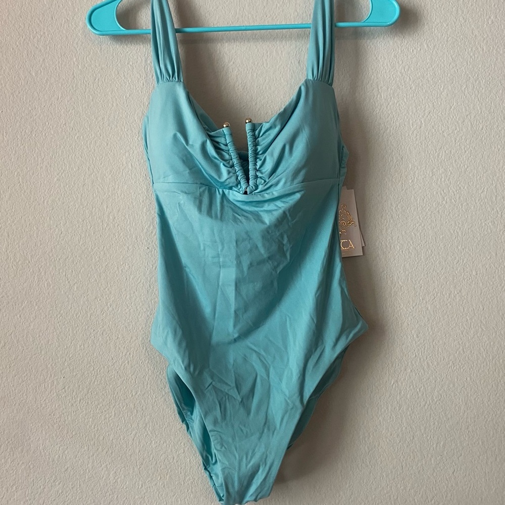 ✨ BECCA Women's Standard Color Code V-Wire Shirred One Piece Swimsuit✨ - Picture 4 of 4